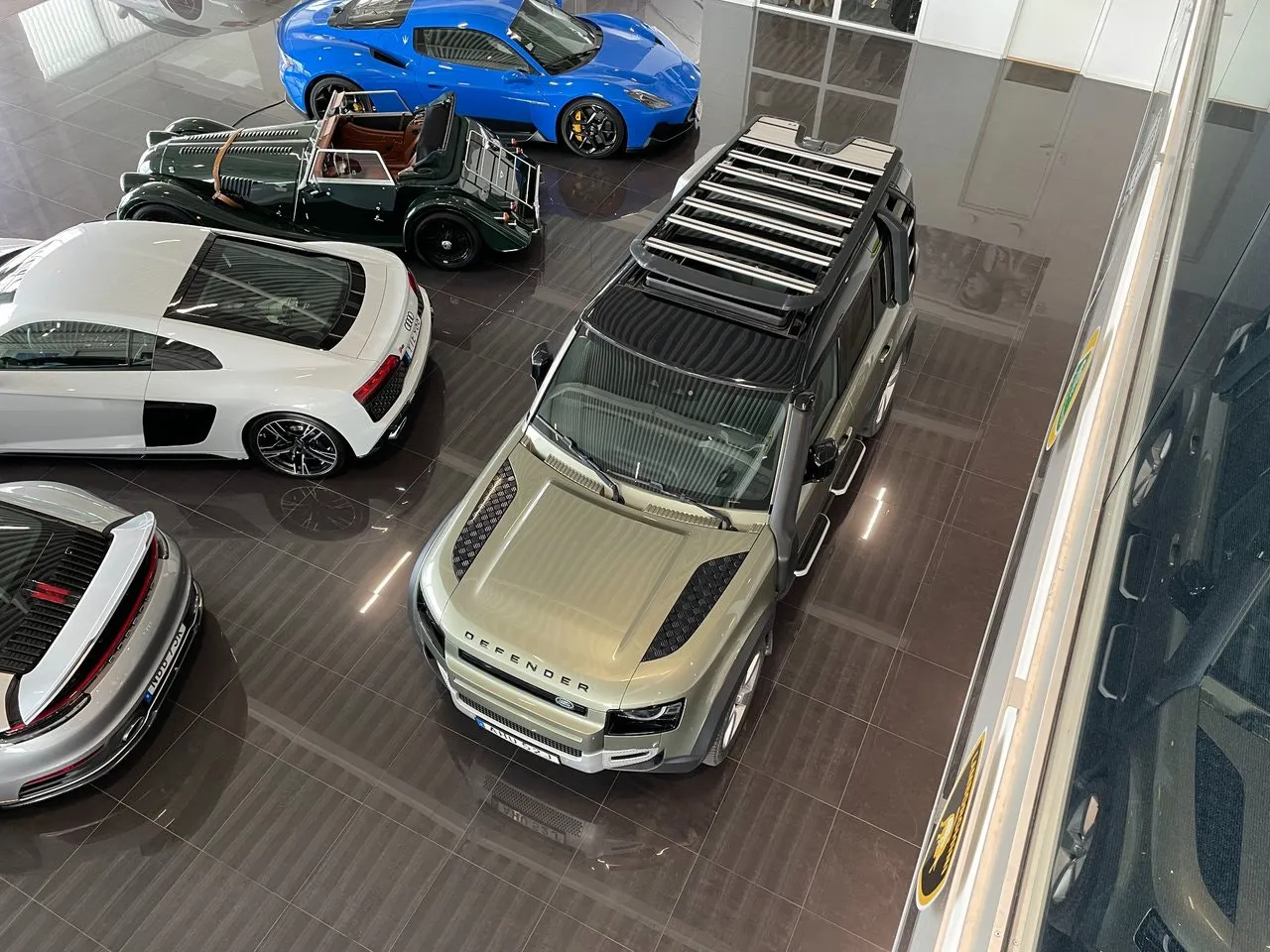 Vehicle image 6