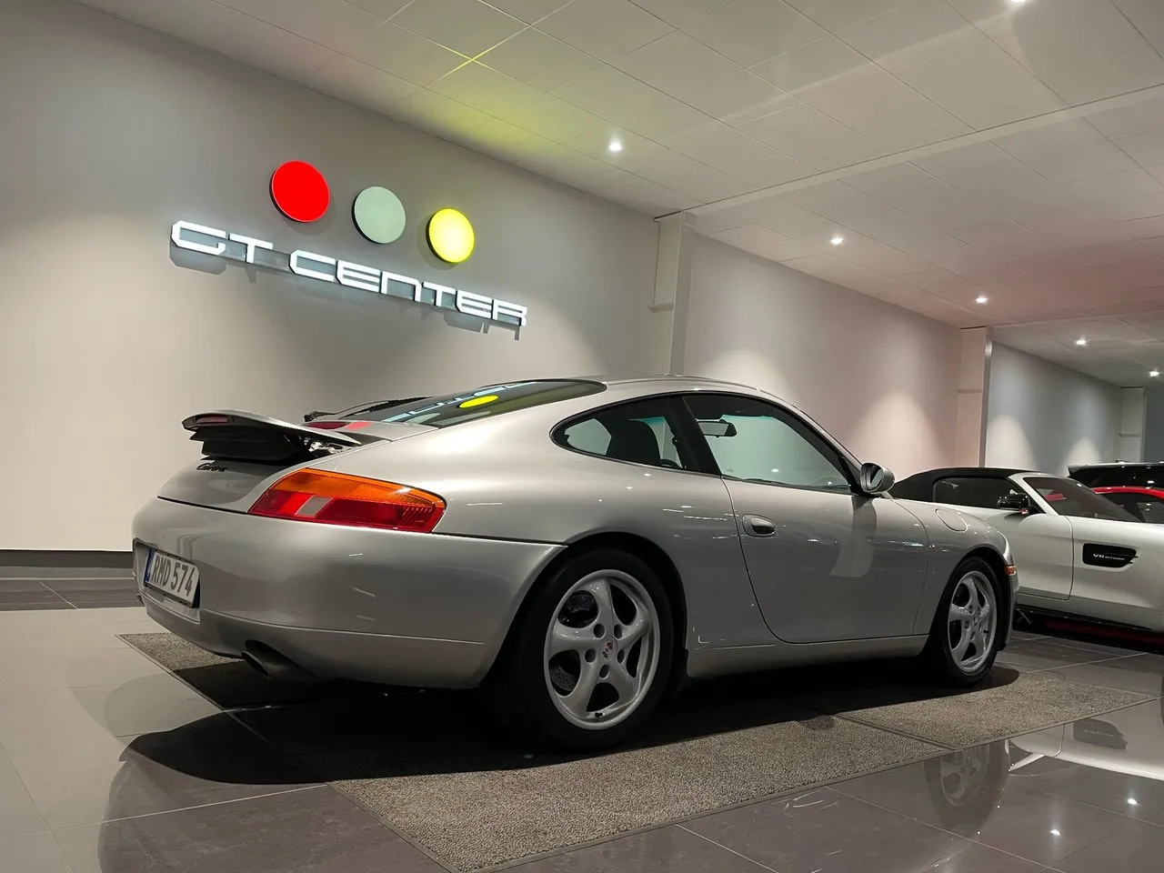 Vehicle image 5