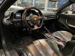 Ferrari 458 bild 12