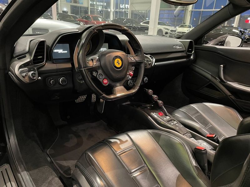 Ferrari 458 bild 12