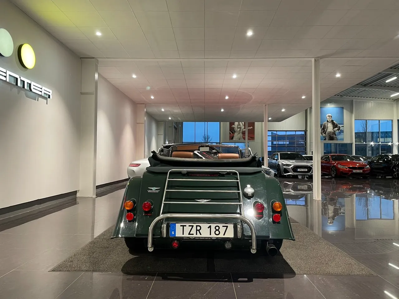 Vehicle image 6