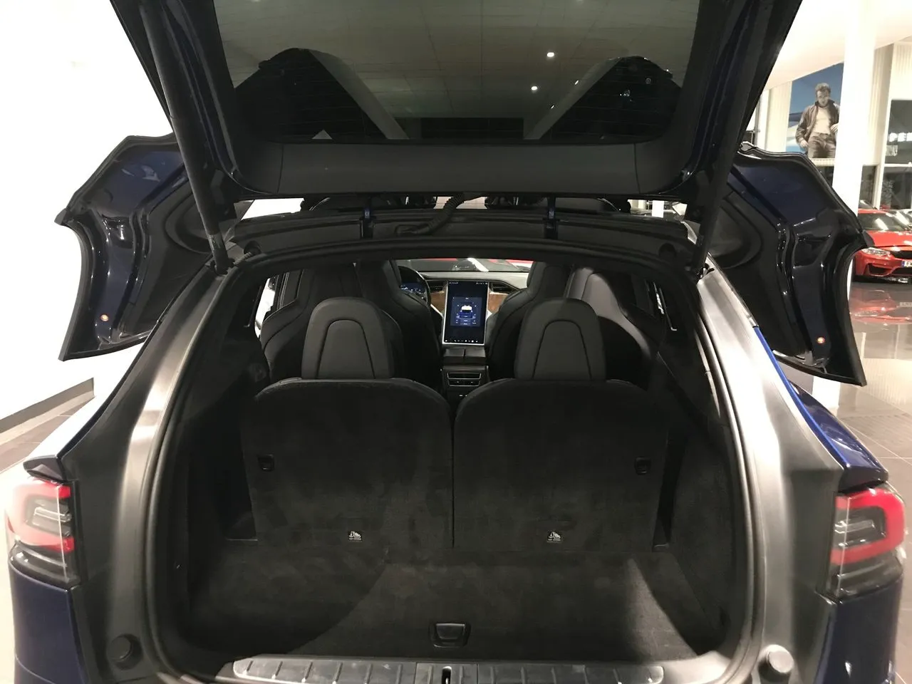 Vehicle image 17
