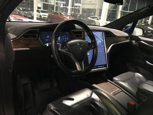 Tesla Model X bild 5