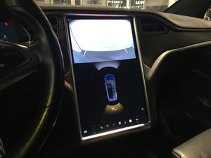 Tesla Model X bild 12