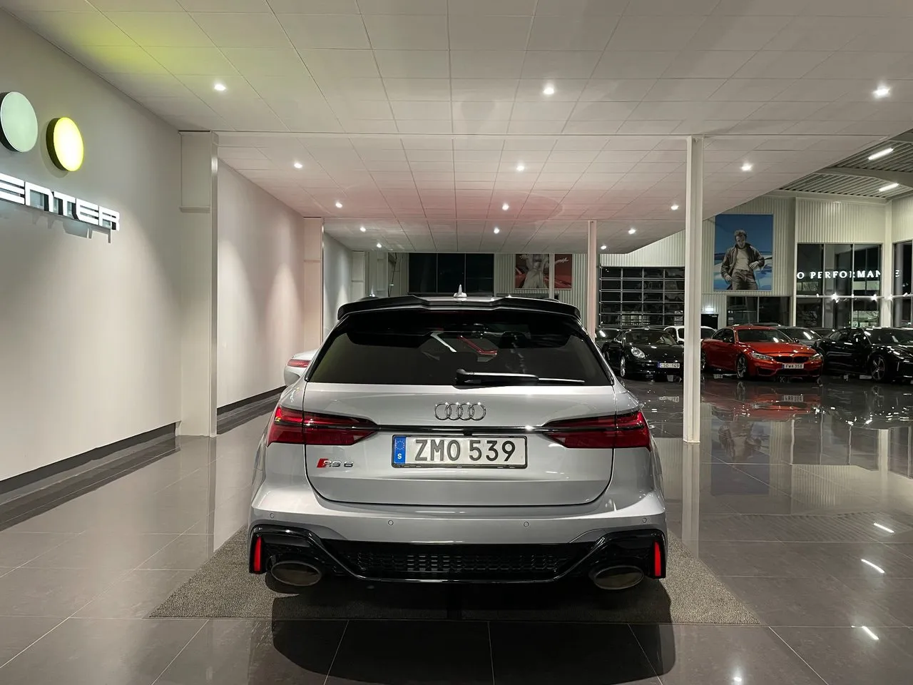 Vehicle image 5