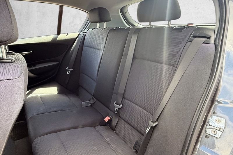 BMW 116 bild 16