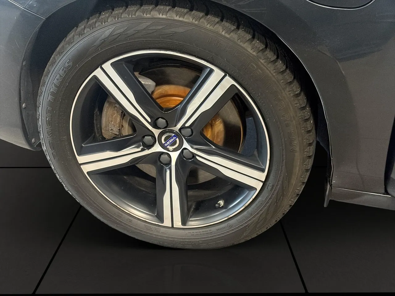 Vehicle image 25