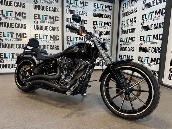 Harley-Davidson Breakout Vance & Hines - 2014