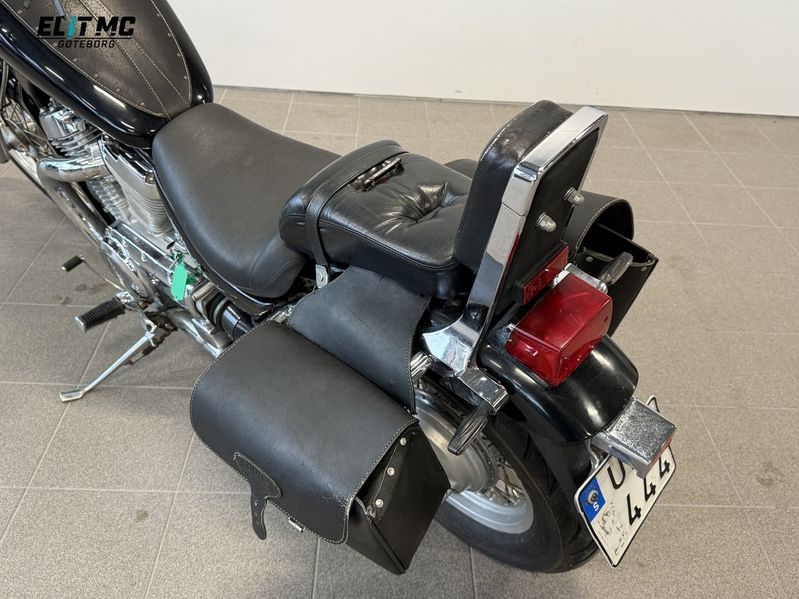 Suzuki VS bild 12