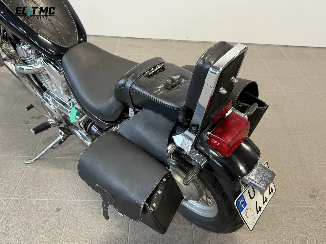 Vehicle image 11