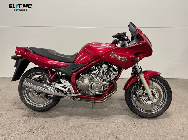 Yamaha XJ bild 4