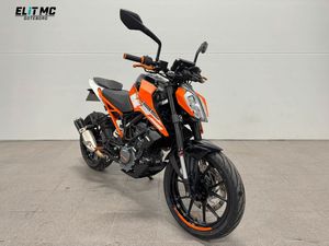 KTM 125 Duke bild 1