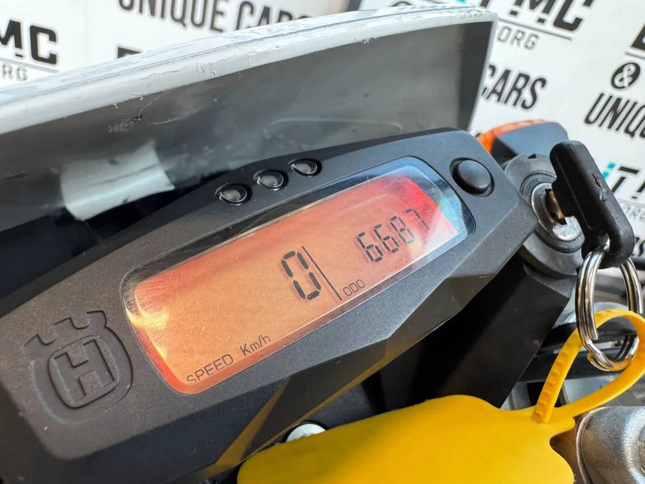 Vehicle image 25