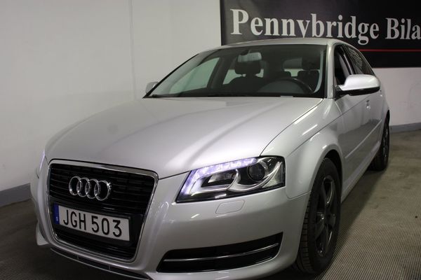 Audi A3 Sportback 1.6 TDI 99 g/km Attraction, Comfort - 2011