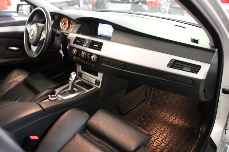 BMW 523 bild 13