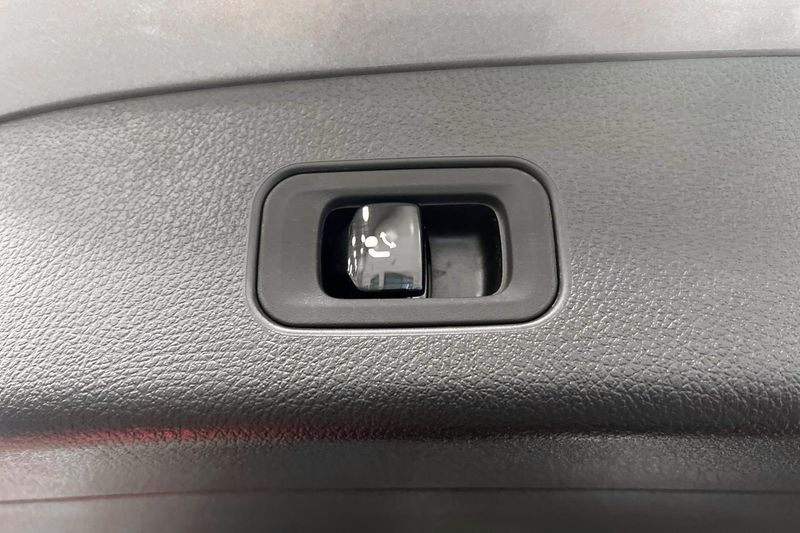 Mercedes GLC300 bild 19