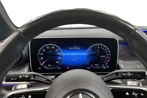 Mercedes GLC300 bild 6