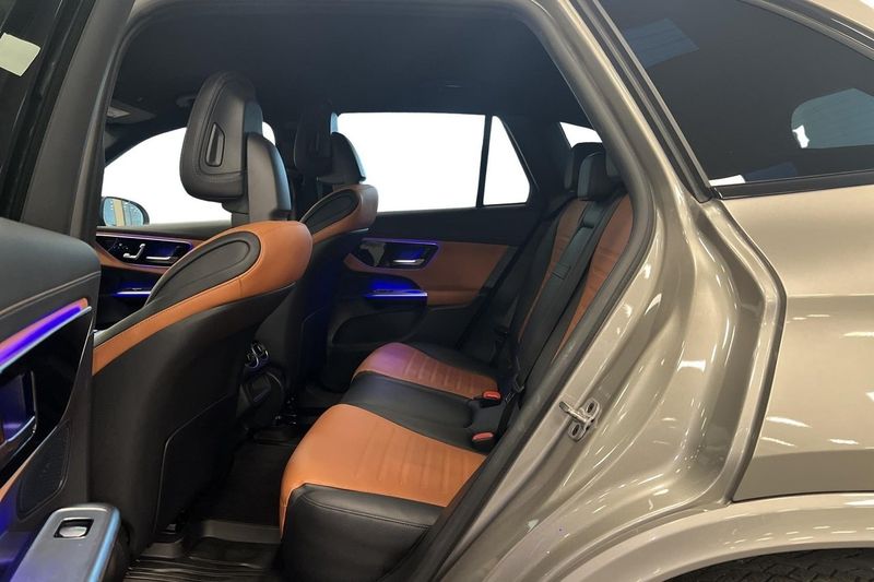 Mercedes GLC300 bild 10
