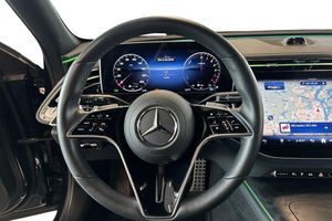 Mercedes E300 bild 16