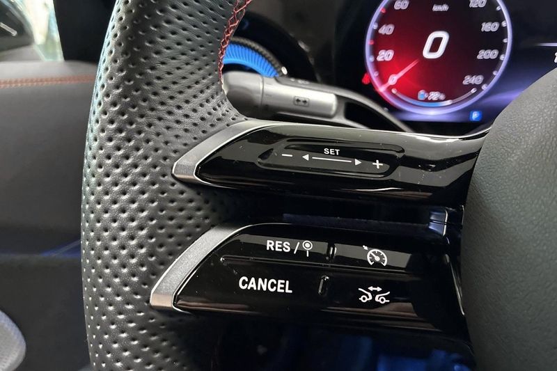 Mercedes CLA350 bild 23