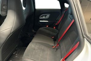 Mercedes CLA350 bild 9