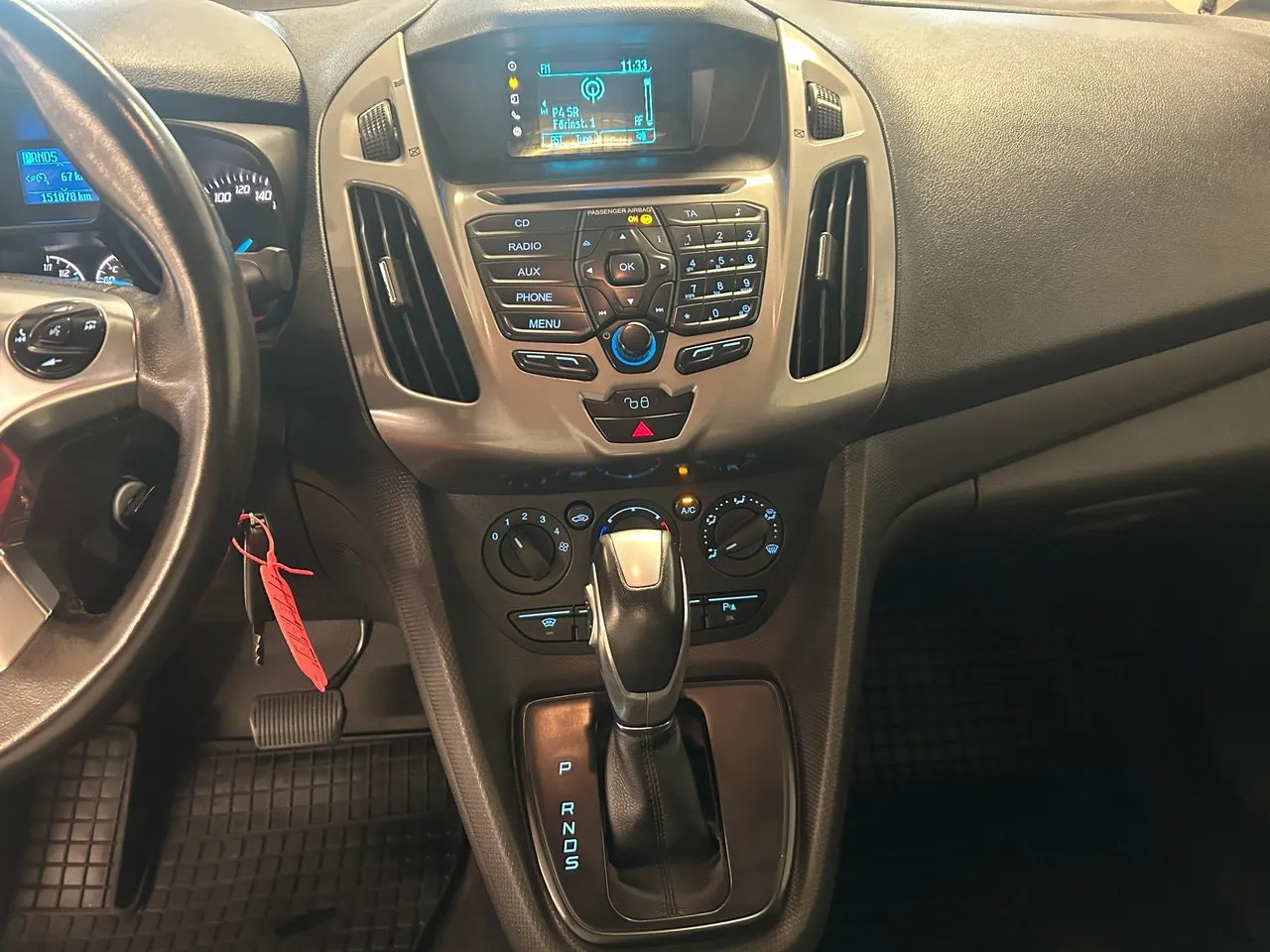 Vehicle image 14