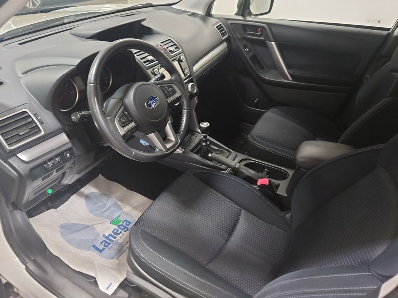 Subaru Forester bild 8