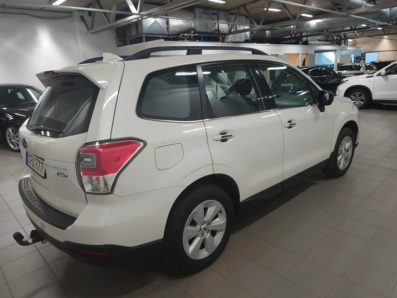 Vehicle image 5