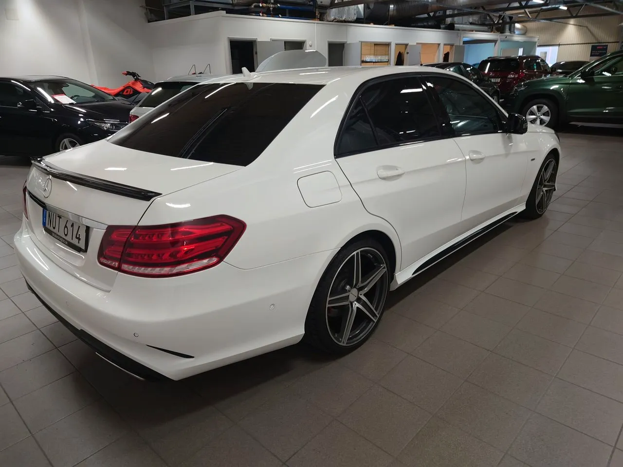 Vehicle image 6