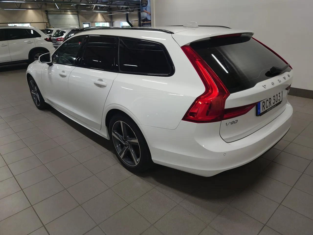 Vehicle image 3