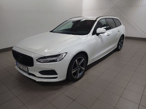 Volvo V90 D3 Geartronic Momentum Edition Navi Värmare Drag - 2019