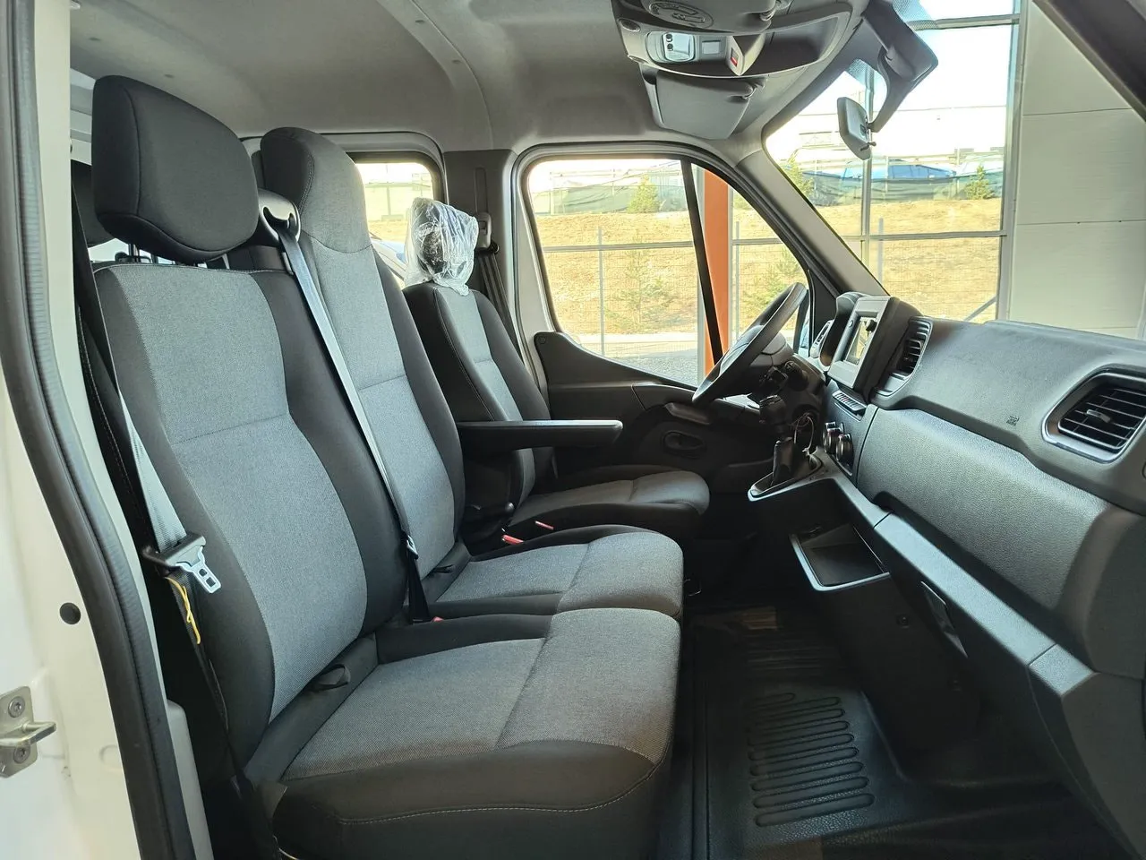 Vehicle image 21