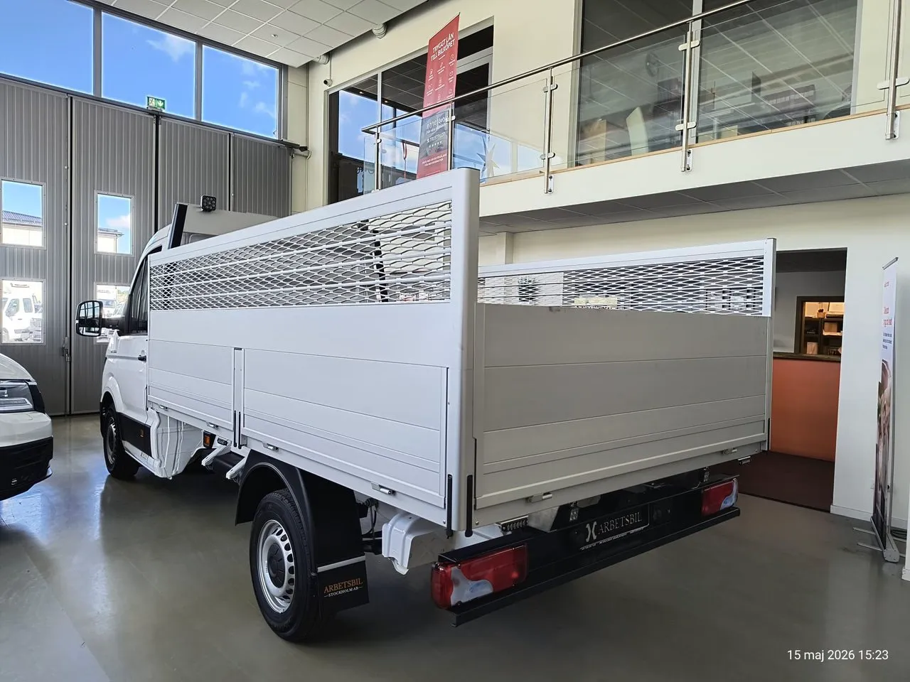 Vehicle image 6