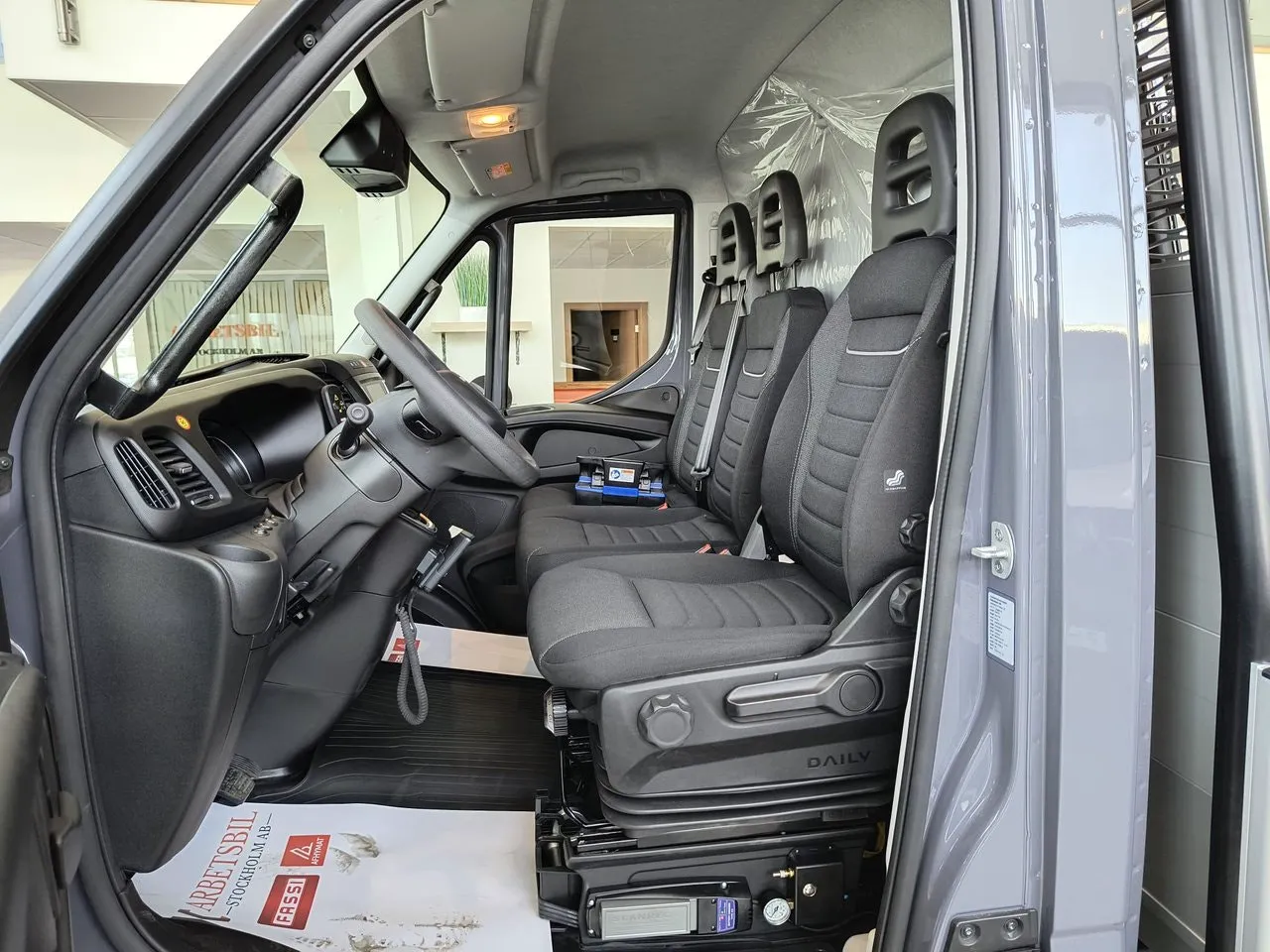 Vehicle image 20
