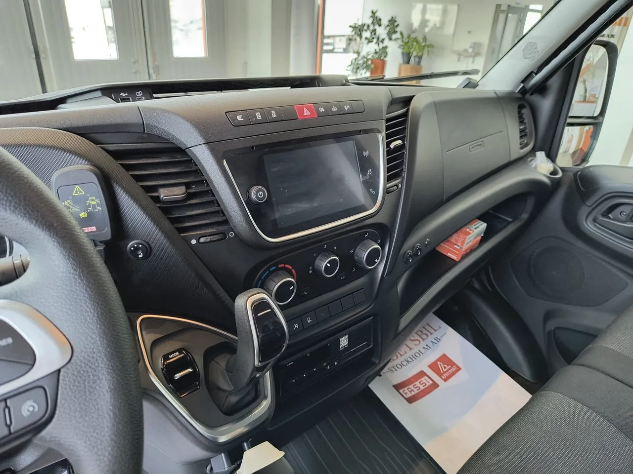 Vehicle image 24