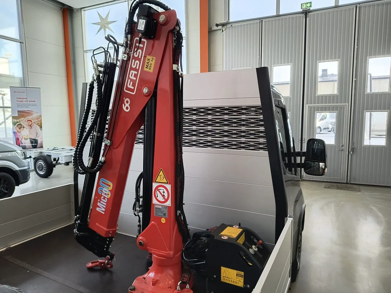 Vehicle image 8