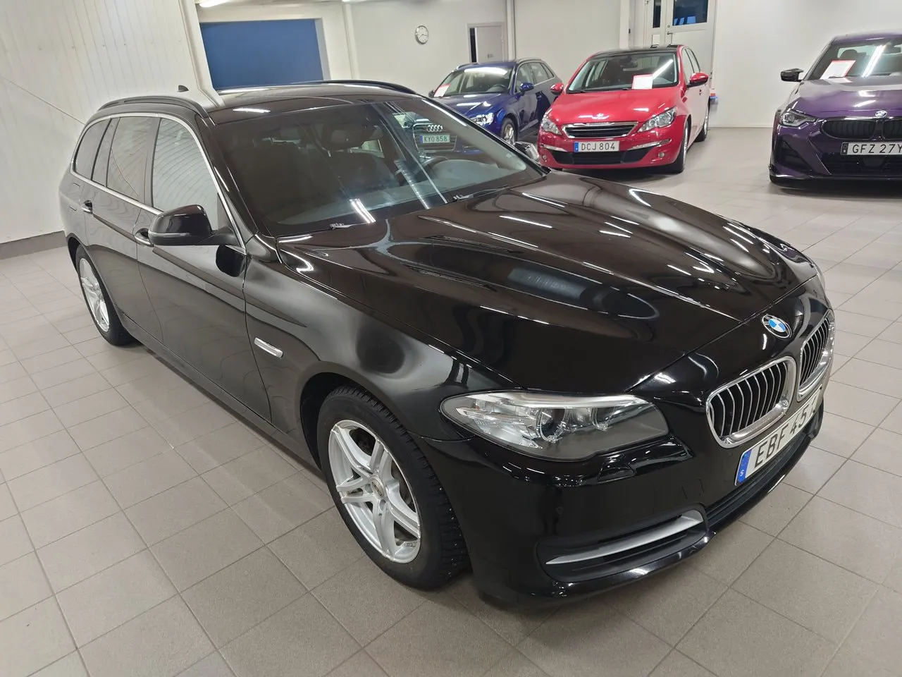 Vehicle image 6