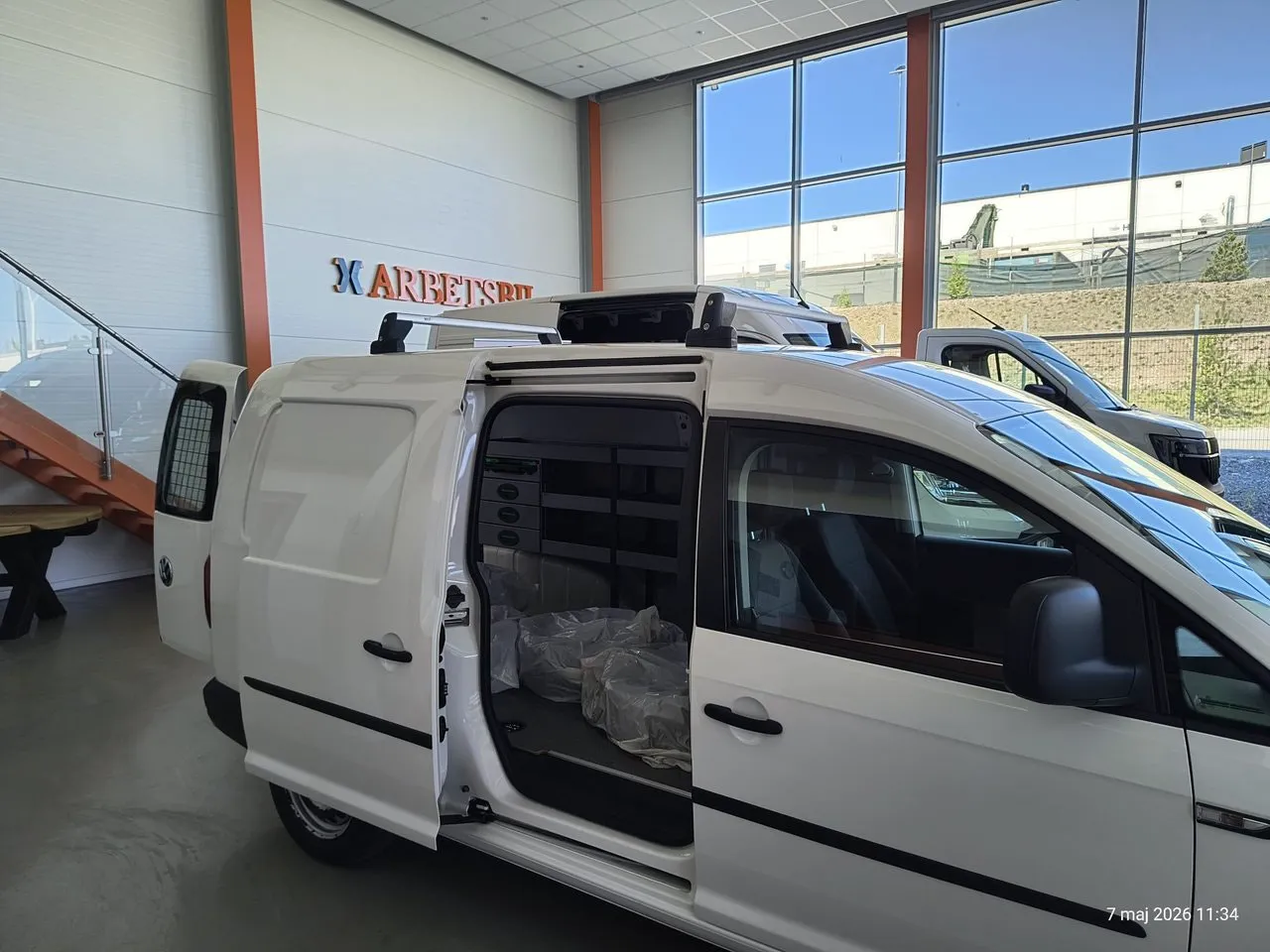 Vehicle image 8
