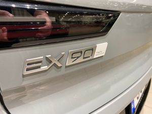 Volvo EX90 bild 17