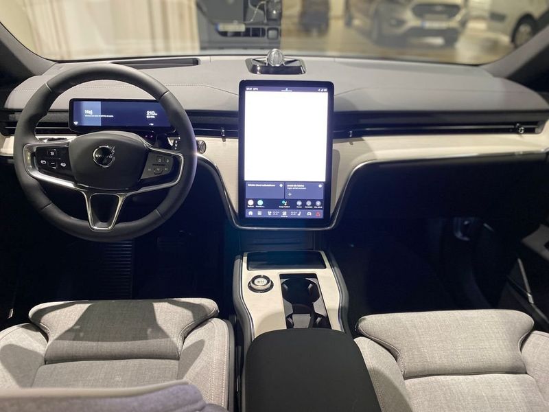 Volvo EX90 bild 16