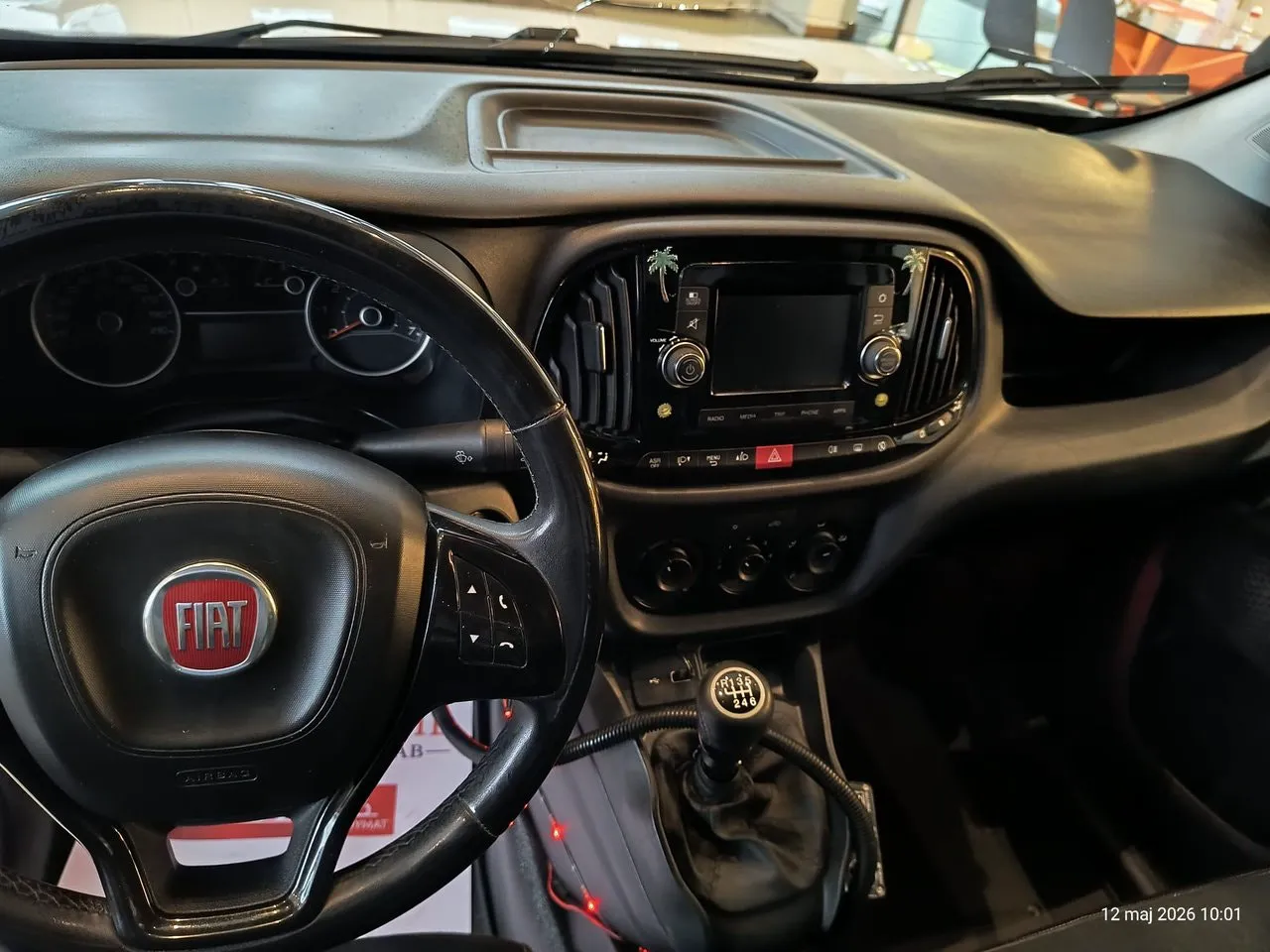 Vehicle image 15