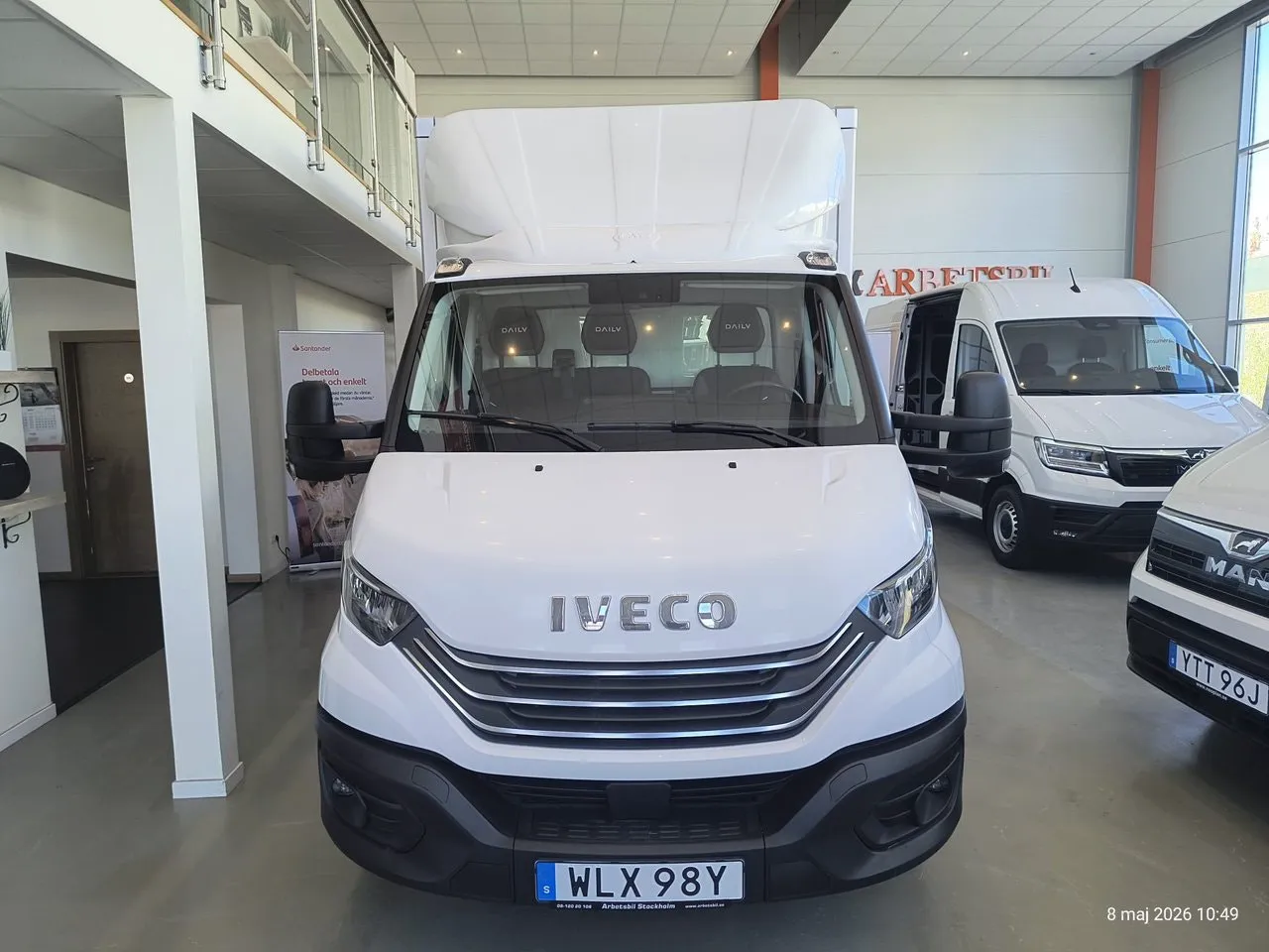 Vehicle image 11