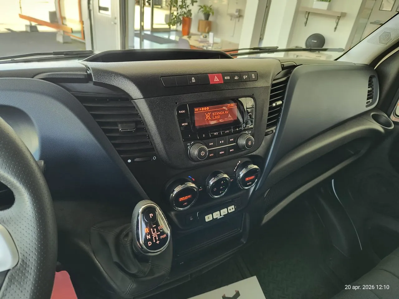 Vehicle image 23