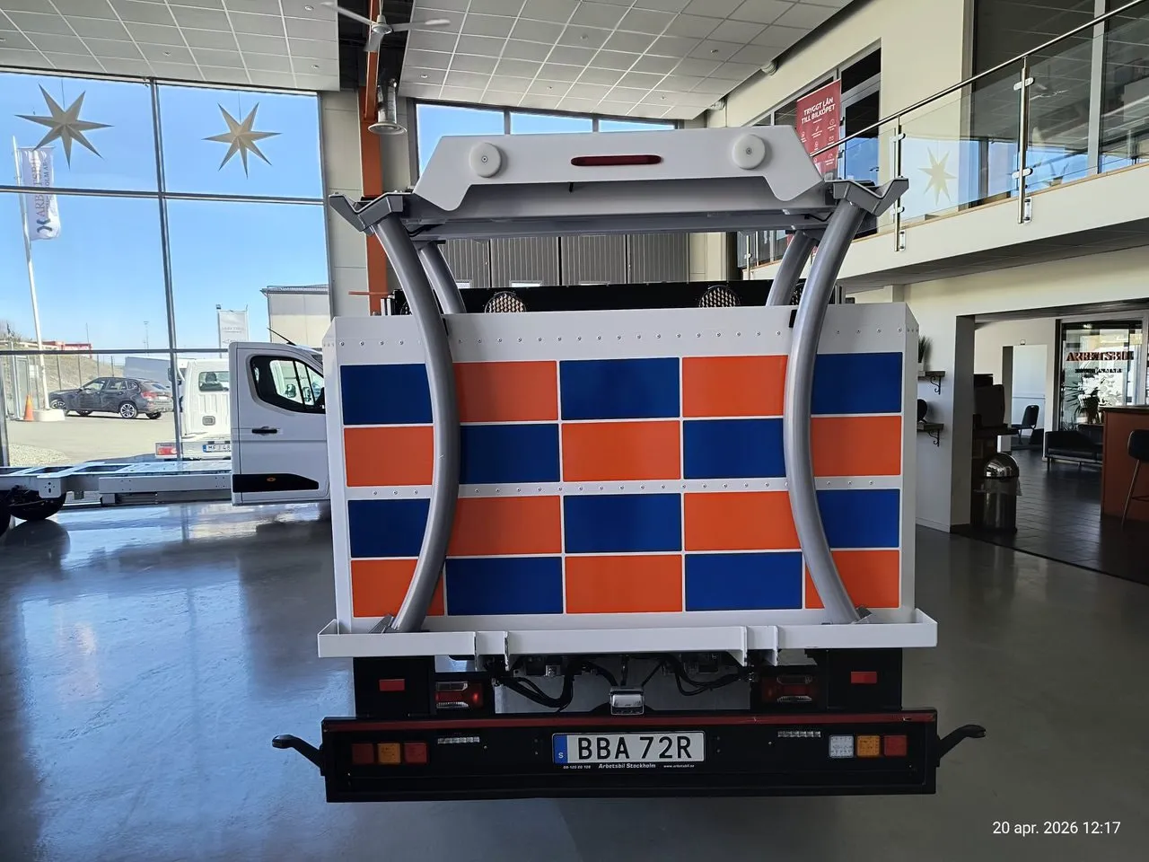 Vehicle image 7