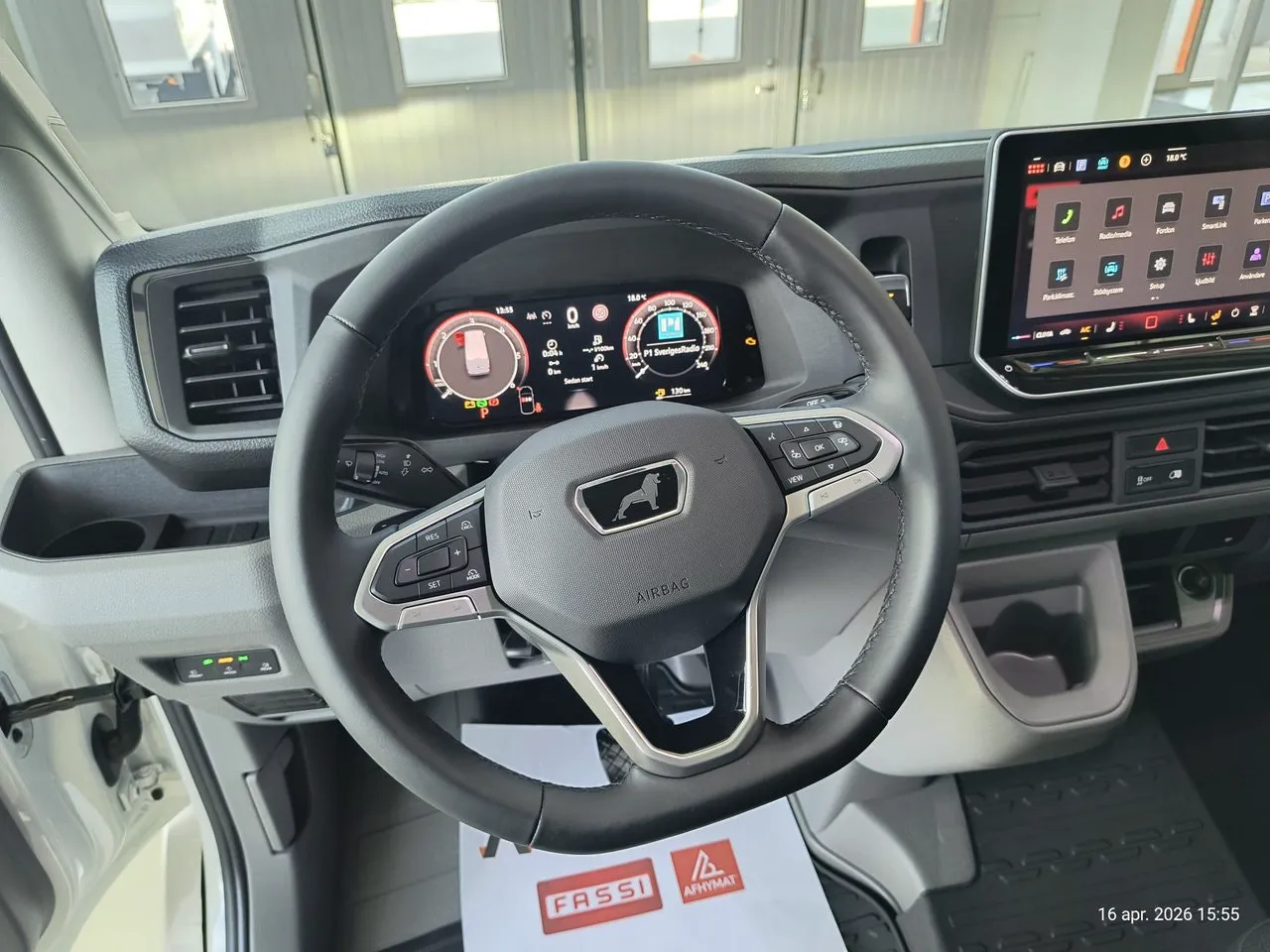 Vehicle image 21