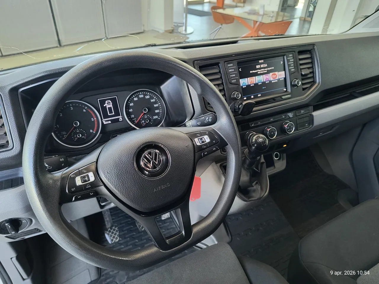 Vehicle image 16