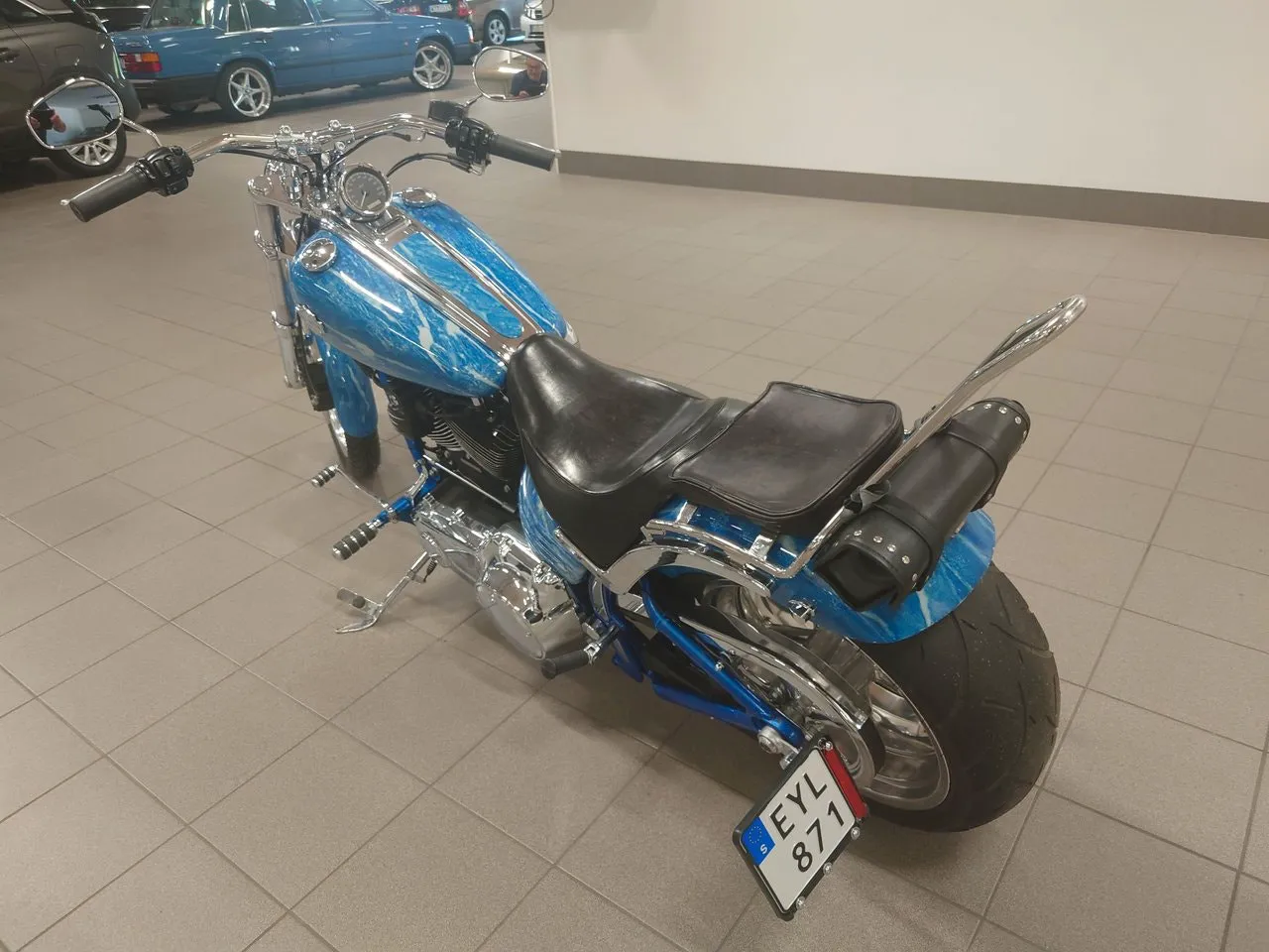 Vehicle image 7