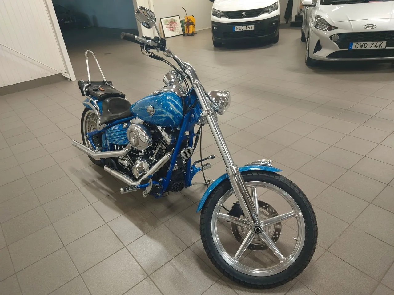 Vehicle image 3
