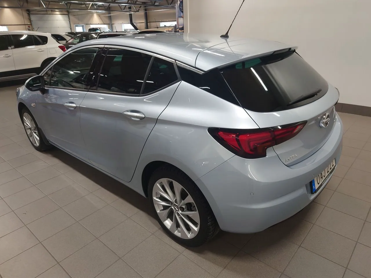 Vehicle image 3