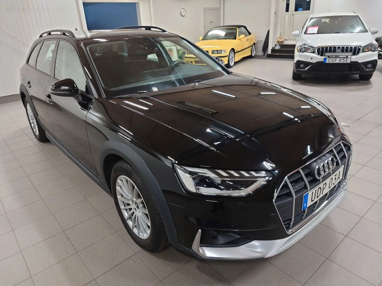 Vehicle image 6